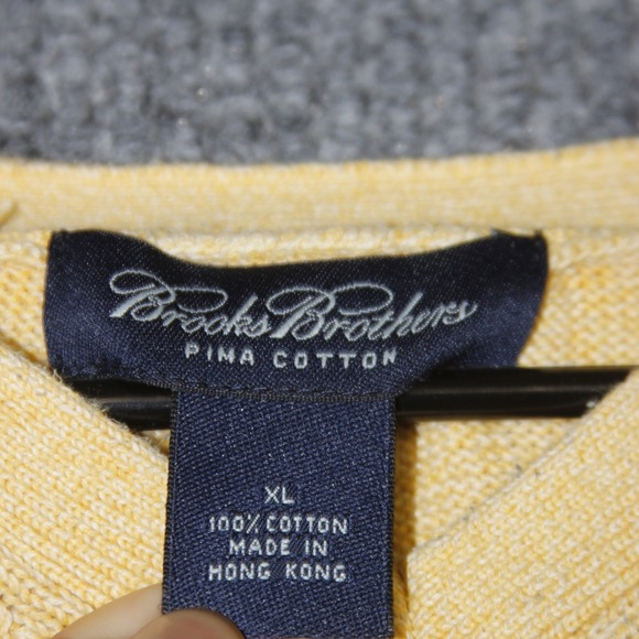 Brooks Brothers V-Neck Sweater Mens XL Yellow Pima Cotton Long Sleeve Classic - Picture 2 of 3